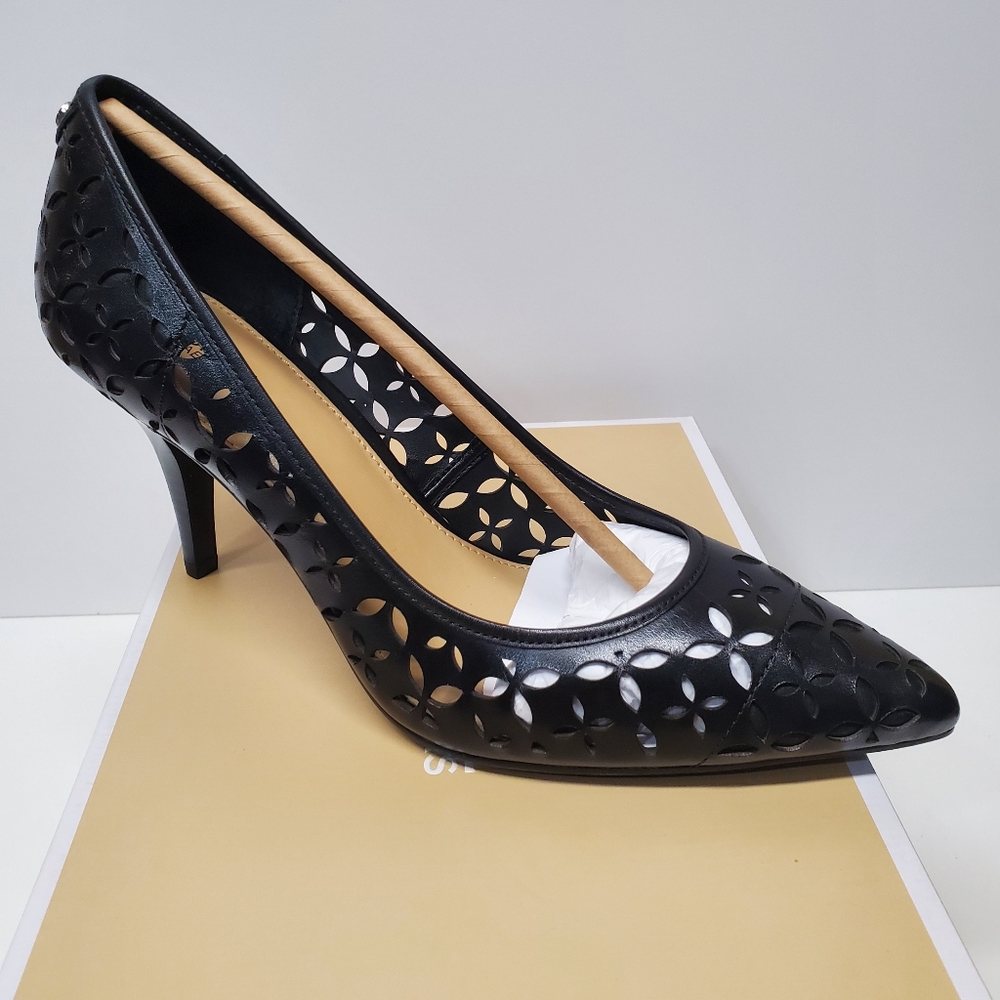 MK Flex Mid Pump cutout Leather heels ๐ - Picture 4 of 9